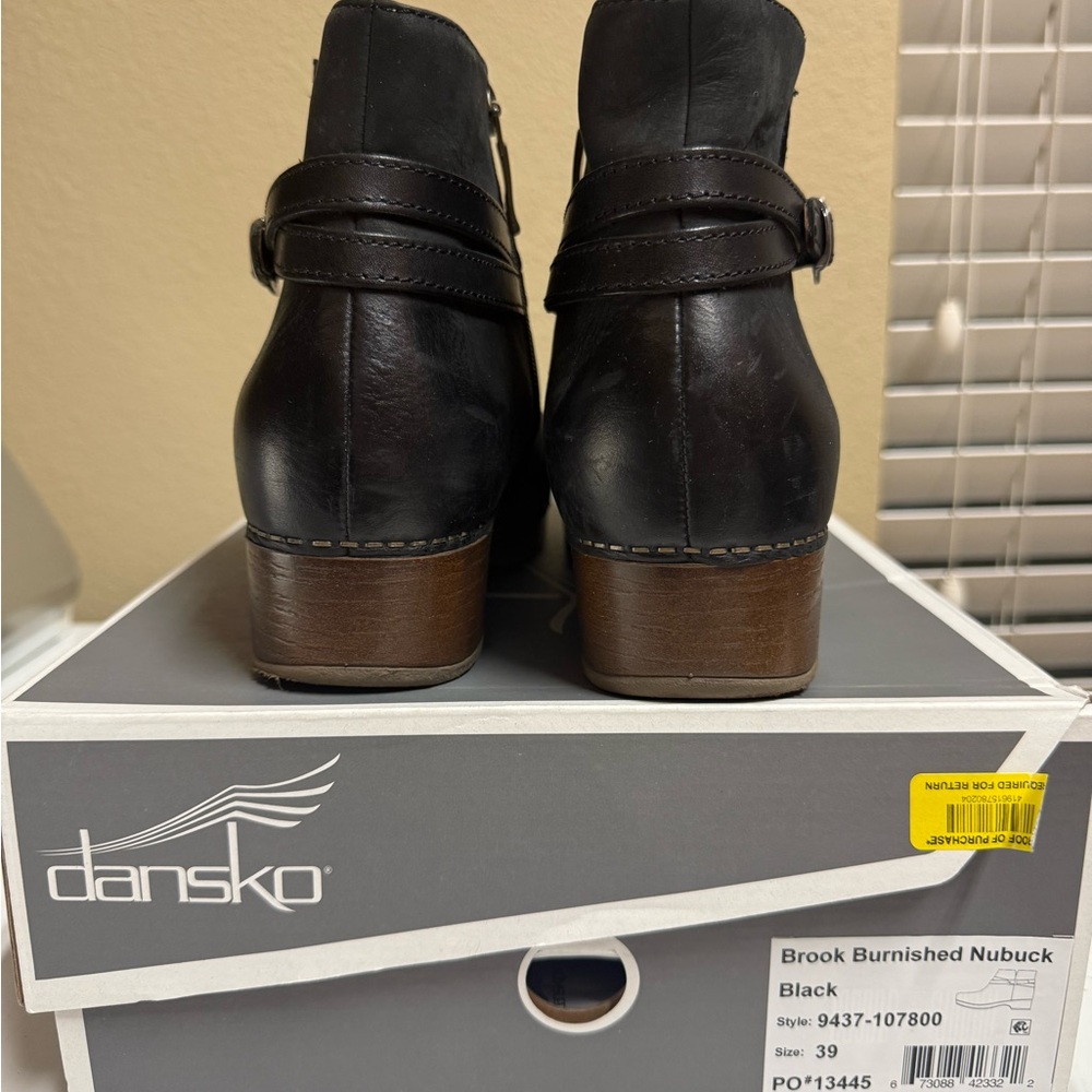 Dansko Black Brook Burnished Nubuck Leather Mules with Buckle Size 39 - Picture 3 of 7